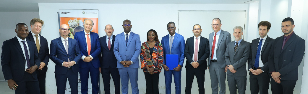 Africa Via, AXIAN, PIDG and FMO Sign €50 Million Financing Agreement for the Kong Solaire Project